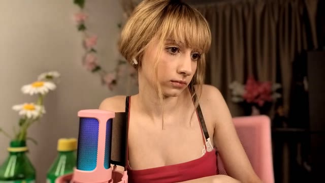 Lonadejonge – Full Cam Show · Jun 4, 2026 (1h54m)