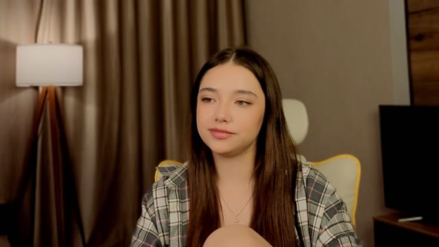 Nutshellz – Full Cam Show · Jun 6, 2026 (17m)