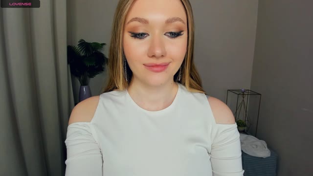 Laviniahoutz – Full Cam Show · Jun 4, 2026 (9m)
