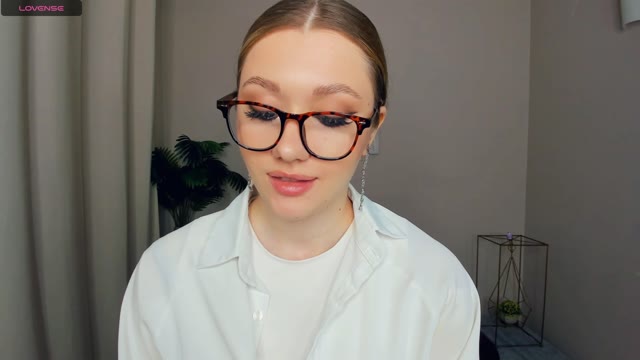 Laviniahoutz – Full Cam Show · Jun 3, 2026 (1h14m)