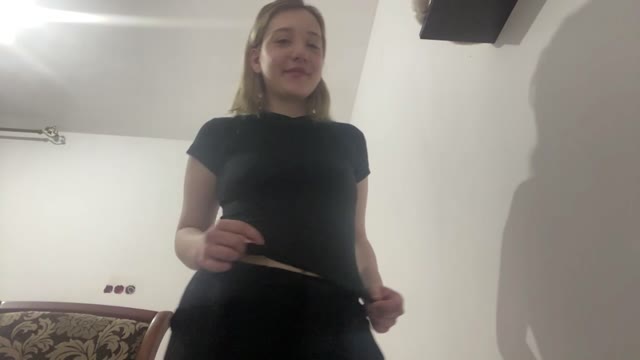 Kathrinekiening – Full Cam Show · Jun 8, 2026 (8m)